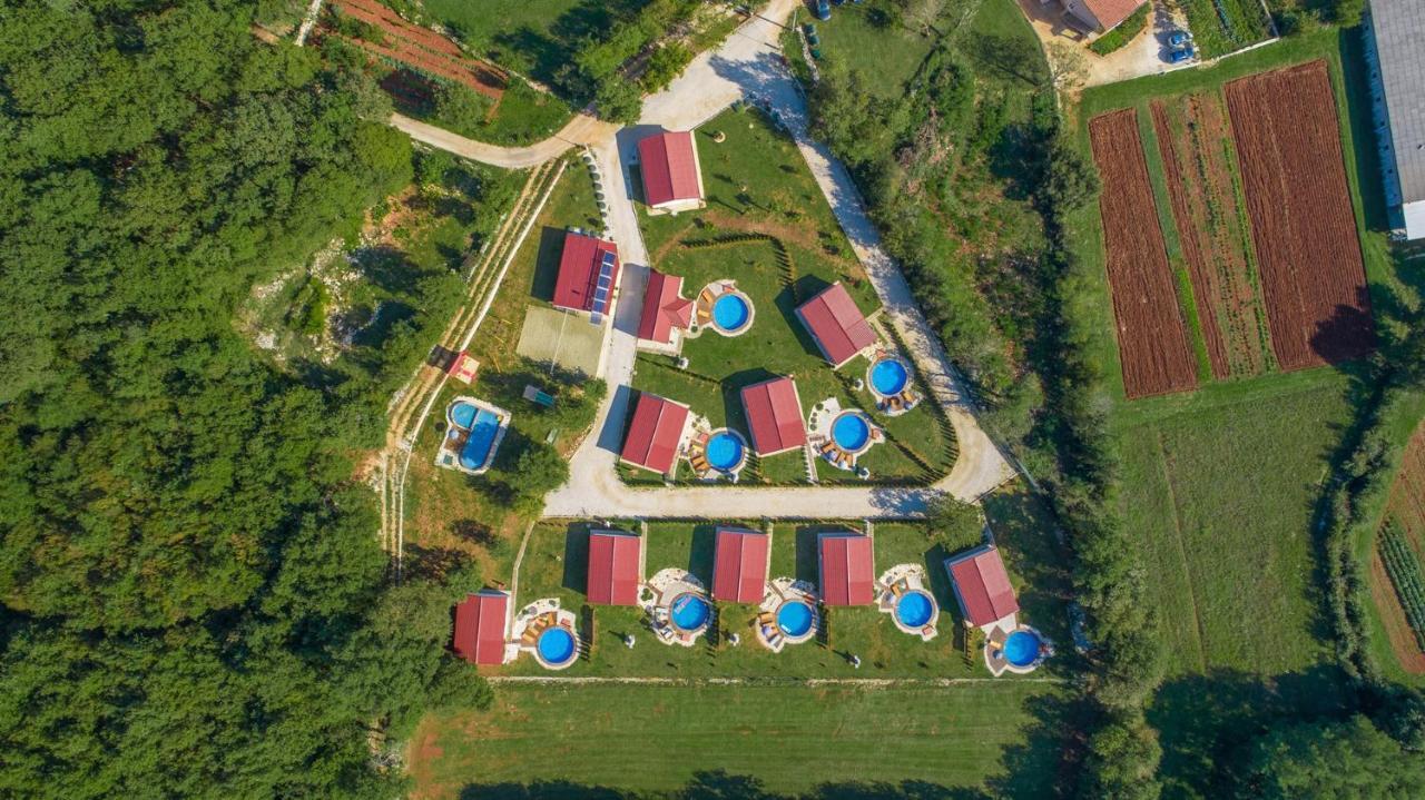 Holiday Park Village Jelovci Kringa Exterior photo